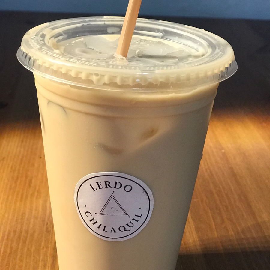 Latte en las Rocas 16 Onzas (Grande)