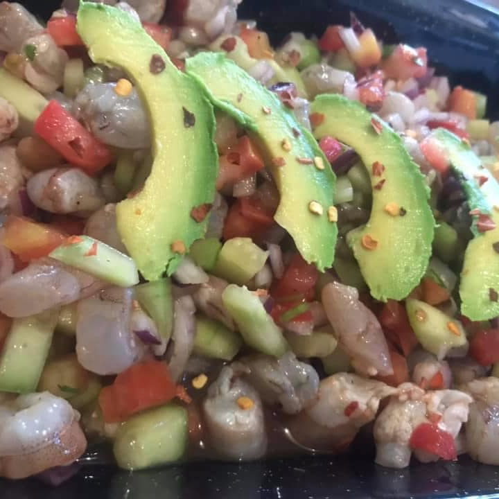 Litro de ceviche de camarón cocido o curtido