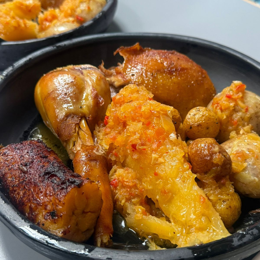 porcion de gallina pierna pernil