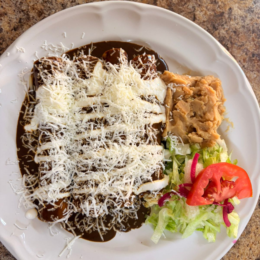 Enmoladas de pollo 4 piezas