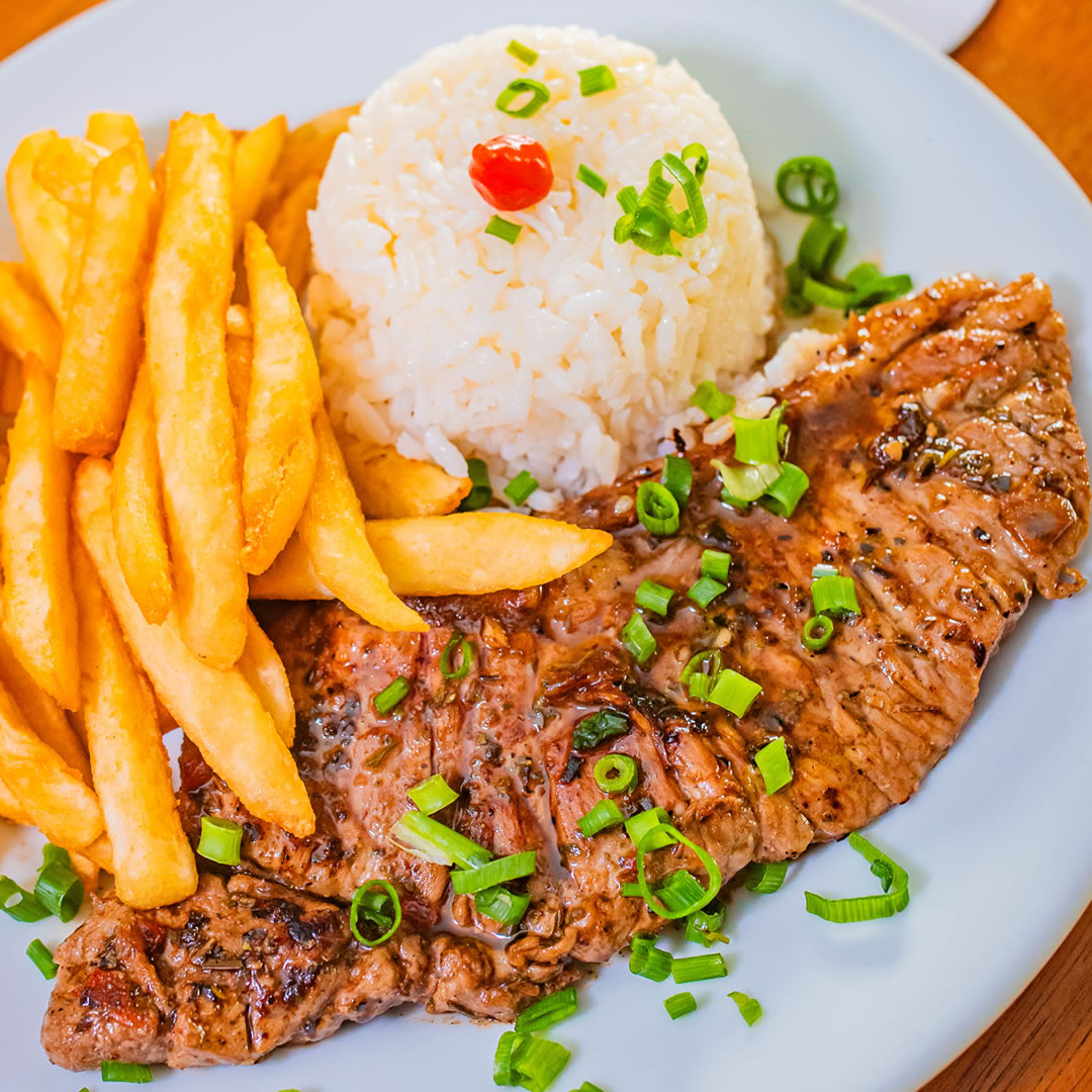 Acompanha arroz e feijão