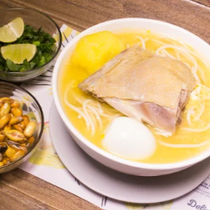 Caldo de Gallina con Presa