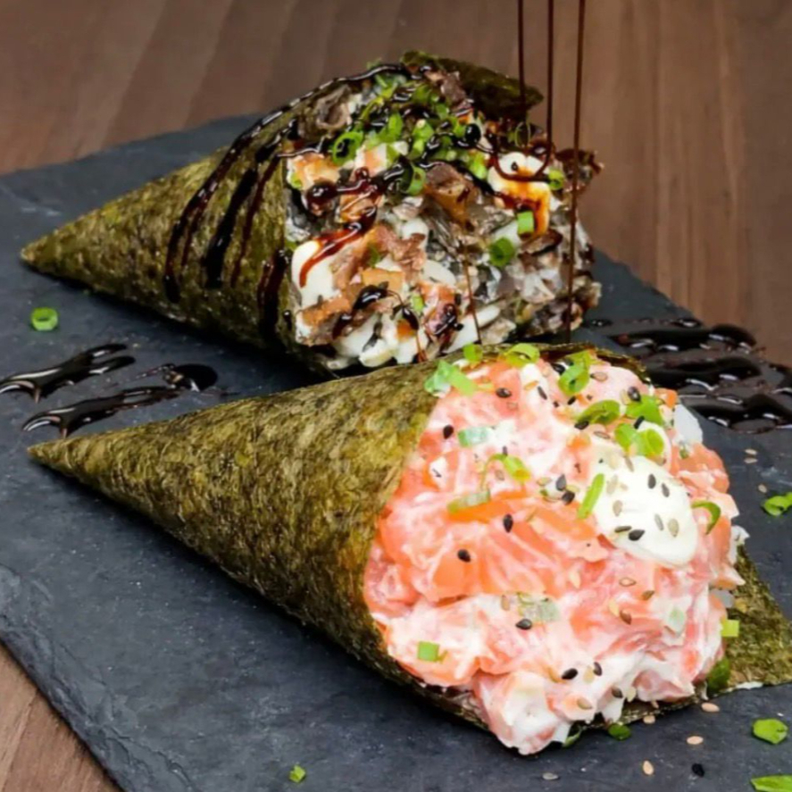 Promoção do Mês Na compra de 1 temaki Philadelphia, você leva 1 temaki skin de brinde!