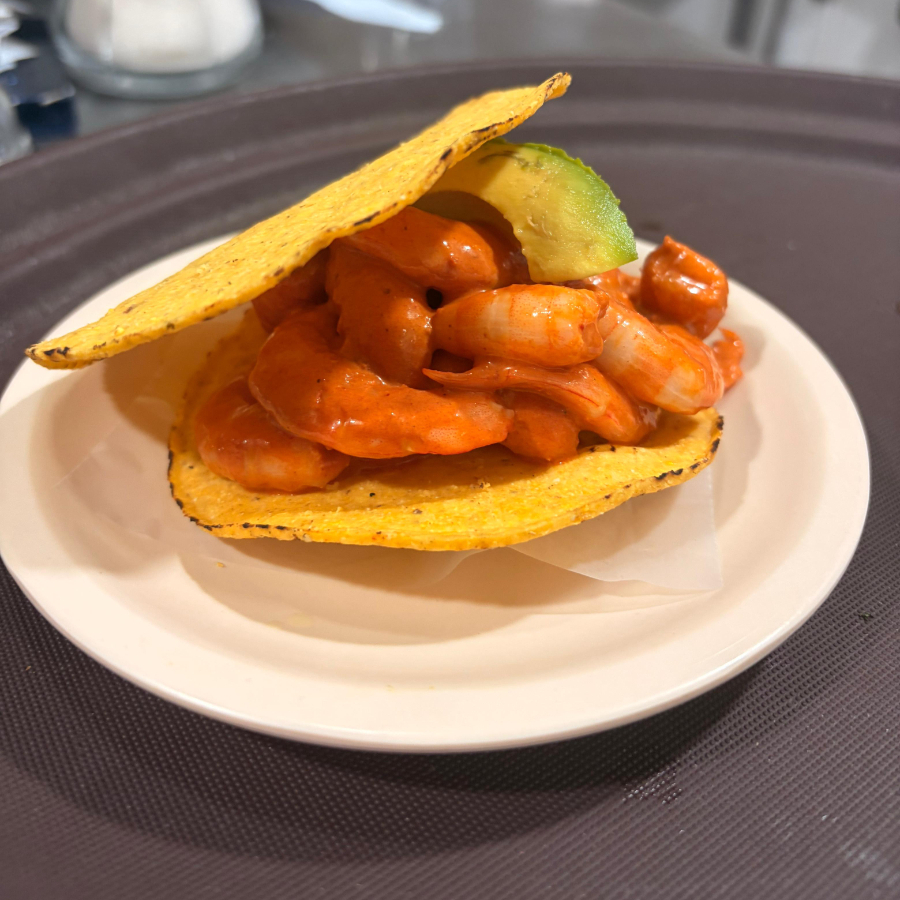 Tostada de Camarón a la Diabla