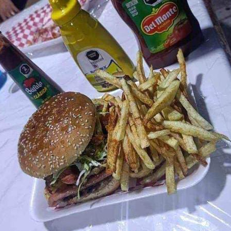 Hamburguesa Hawaiana con papas