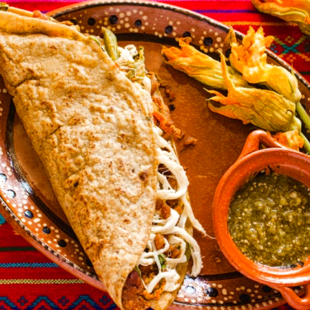 Combo 2 Quesadillas de Comal + Burrito