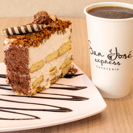 Combo Rebanada Tiramisú y Café