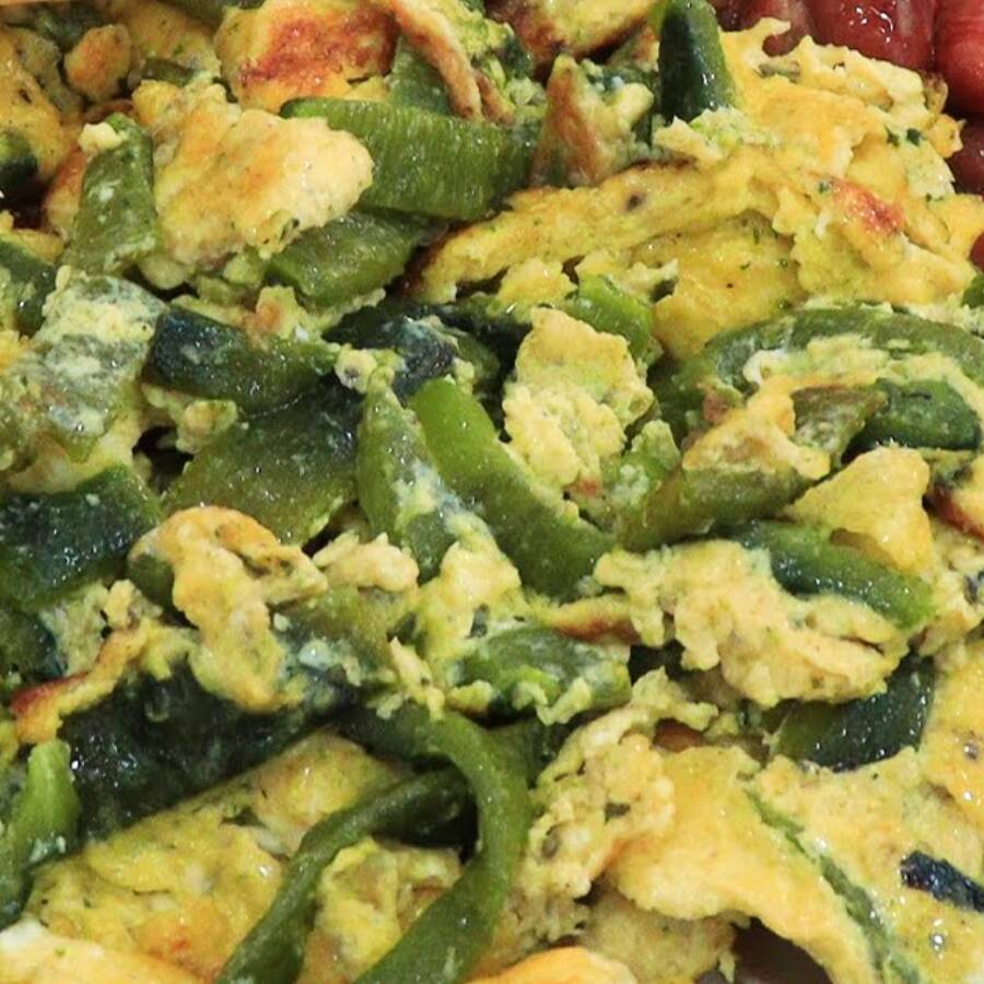 Huevo con Rajas