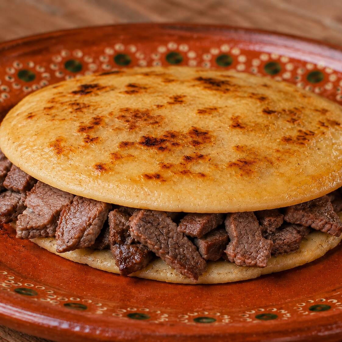 GORDITA DE MIGAJA CON BISTEC NATURAL.18cm