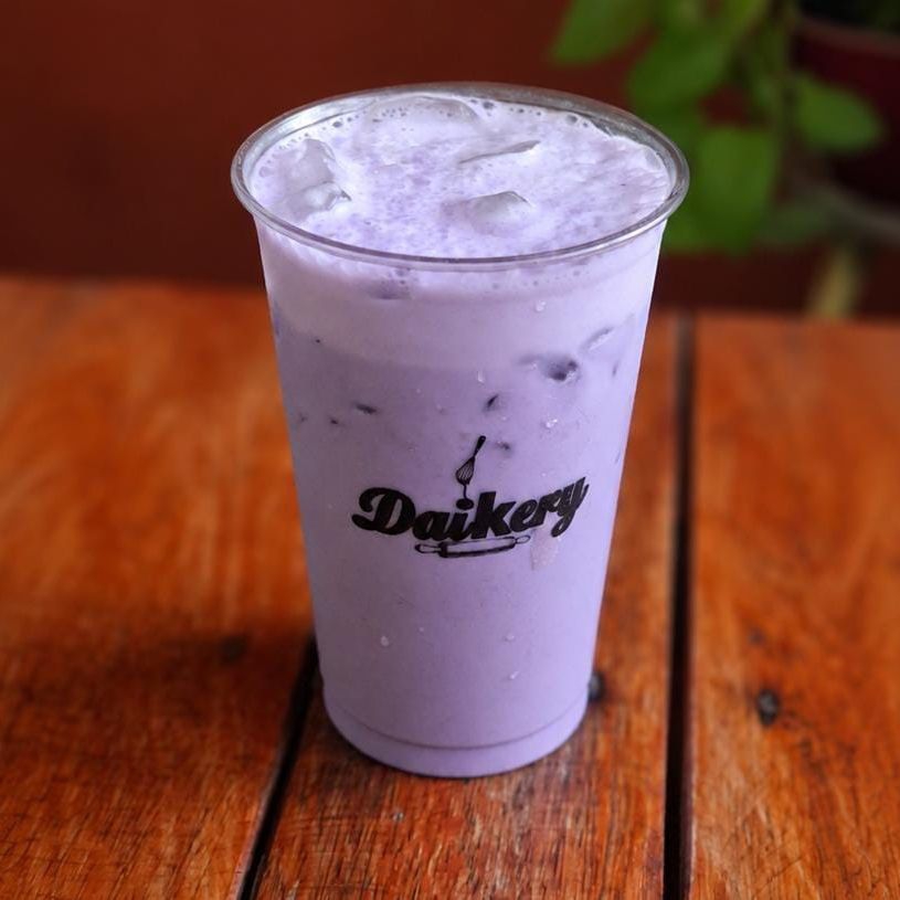 Iced Taro Latte Mediano 20 Oz