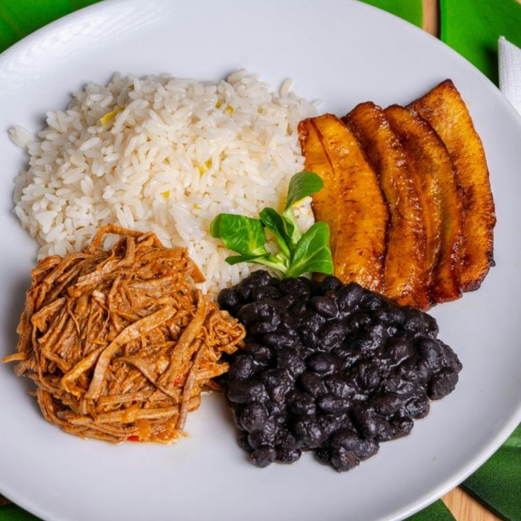 Plato de Pabellón Criollo