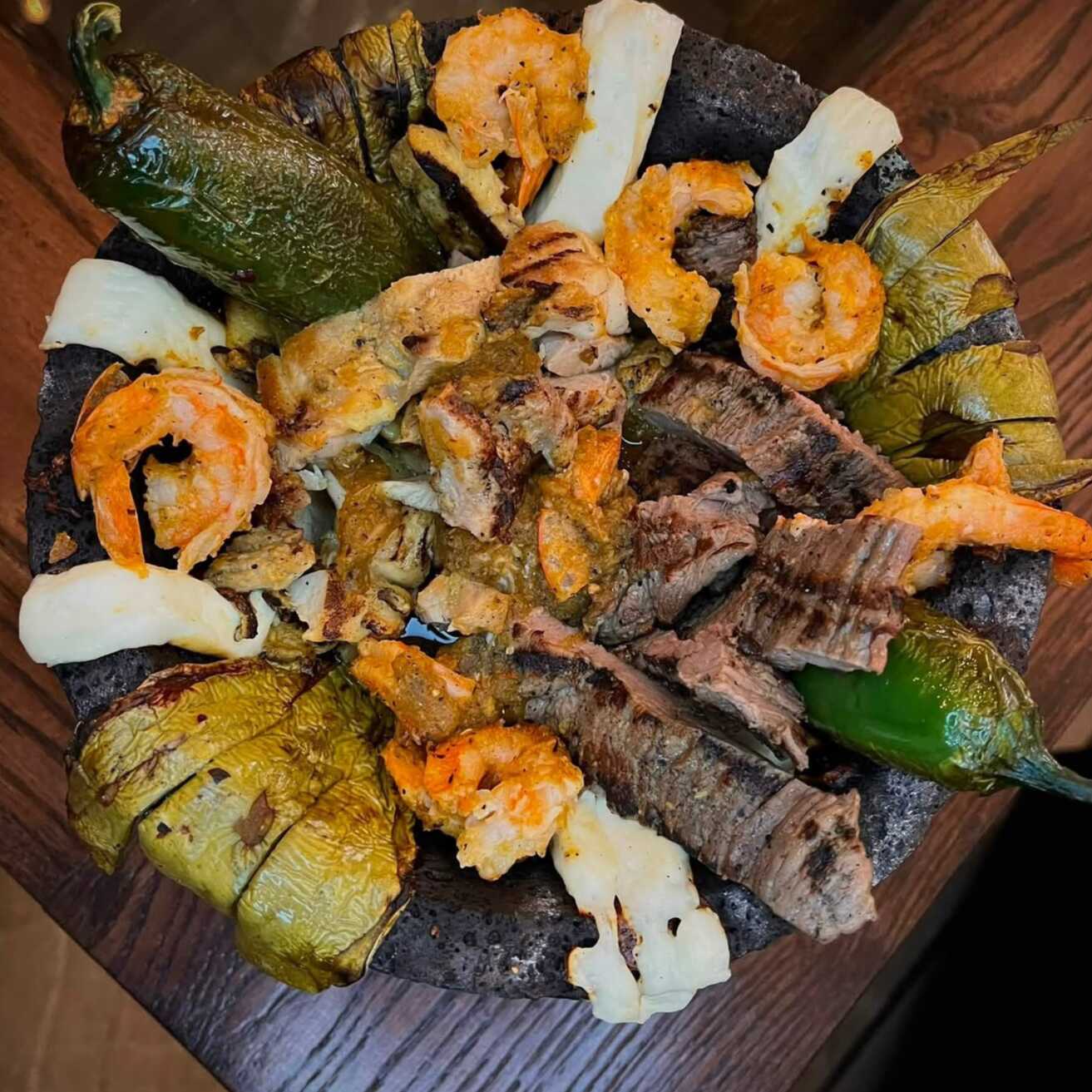 Molcajete Mar y Tierra