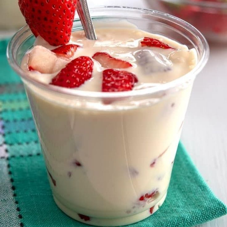 FRESAS CON CREMA VASO CHICO