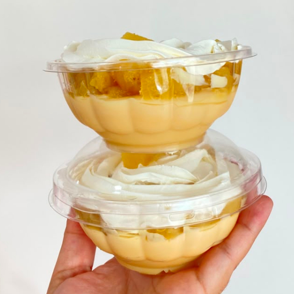 ( 1 unidade ) Brigadeiro branco + doce de abacaxi + chantilly