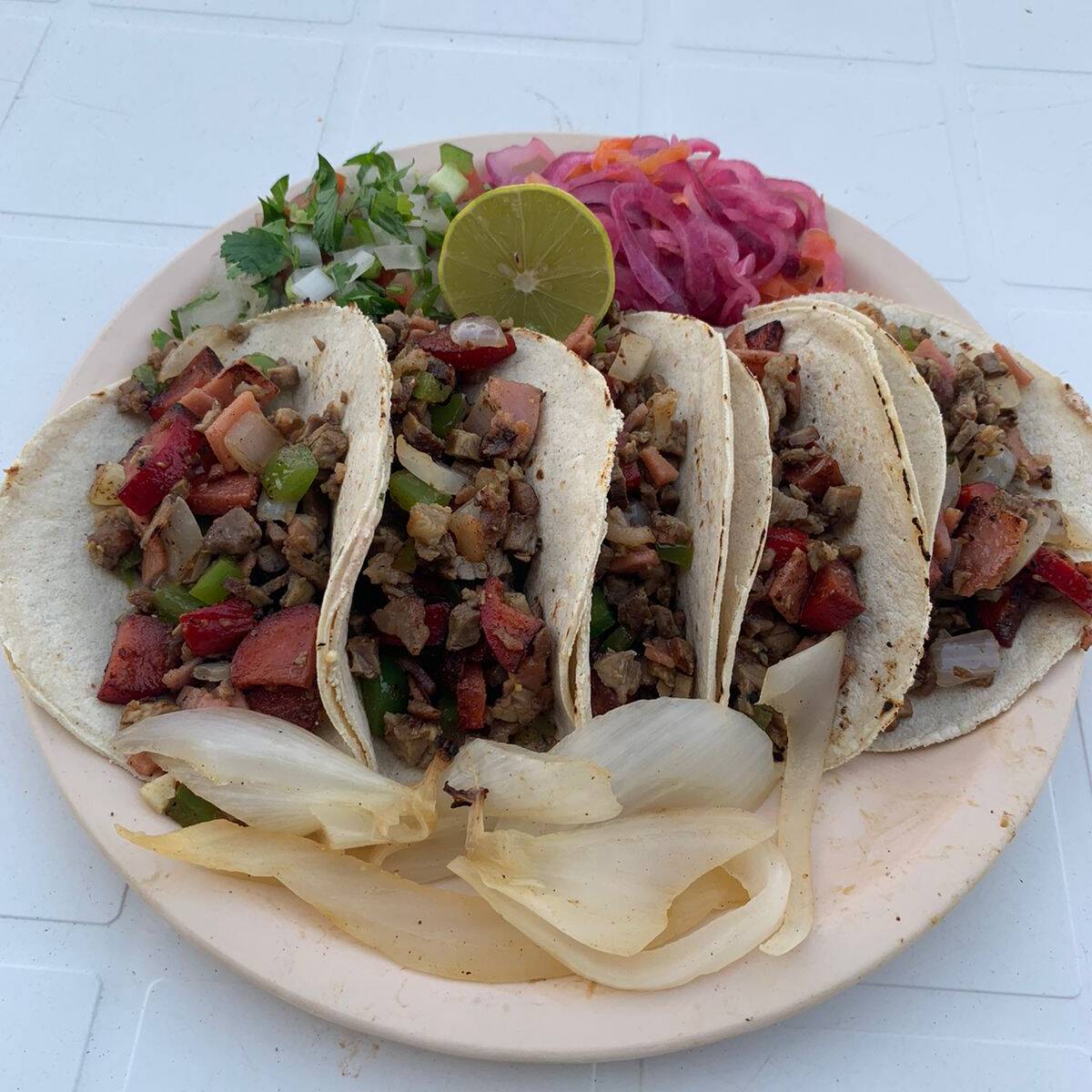 5 Tacos de Alambre en Harina