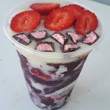 Leite condensado, leite em pó, Morango e Stikadinho