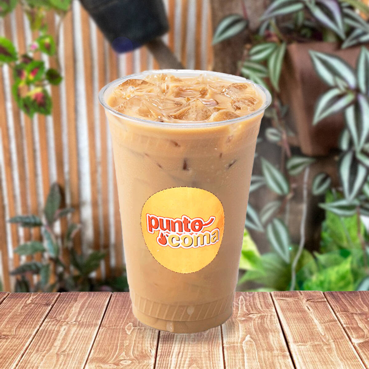 CAFÉ ICED LATTE