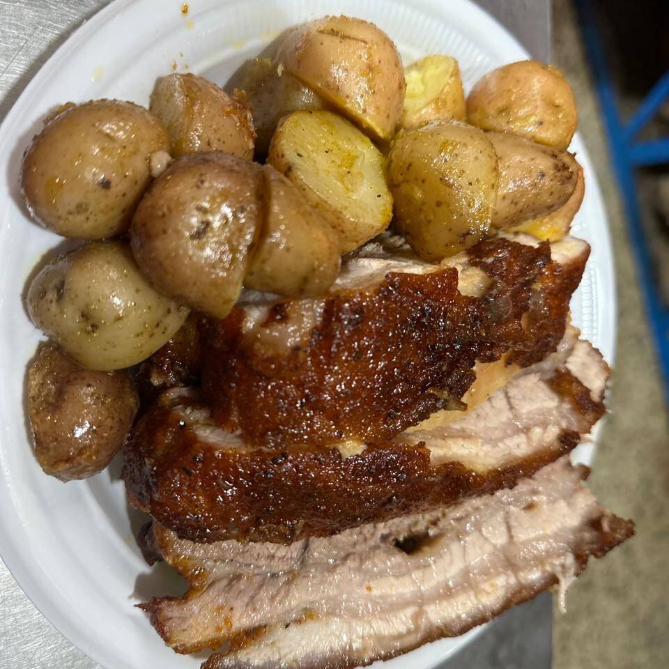 Medio kilo de costilla de cerdo asada