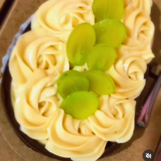 Casca chocolate brigadeiro branco e uva verde sem semente