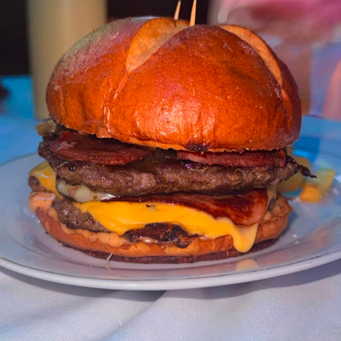 Hamburguesa Especial Doble Carne