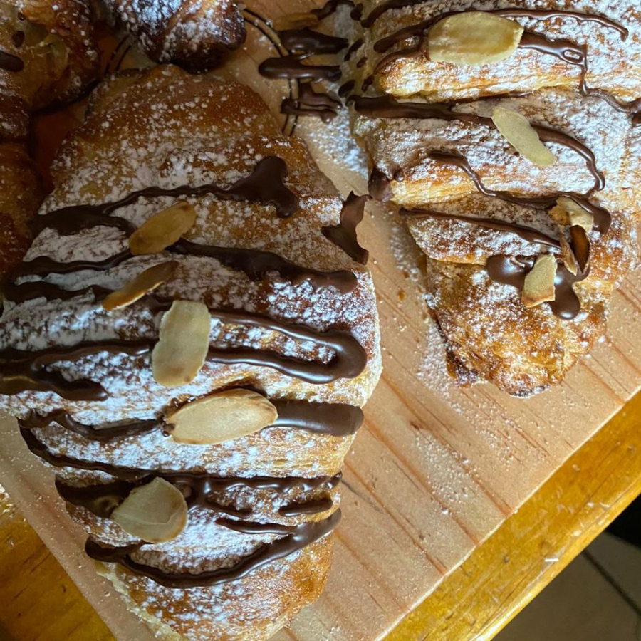 Croissant de Nutella/queso Philadelphia