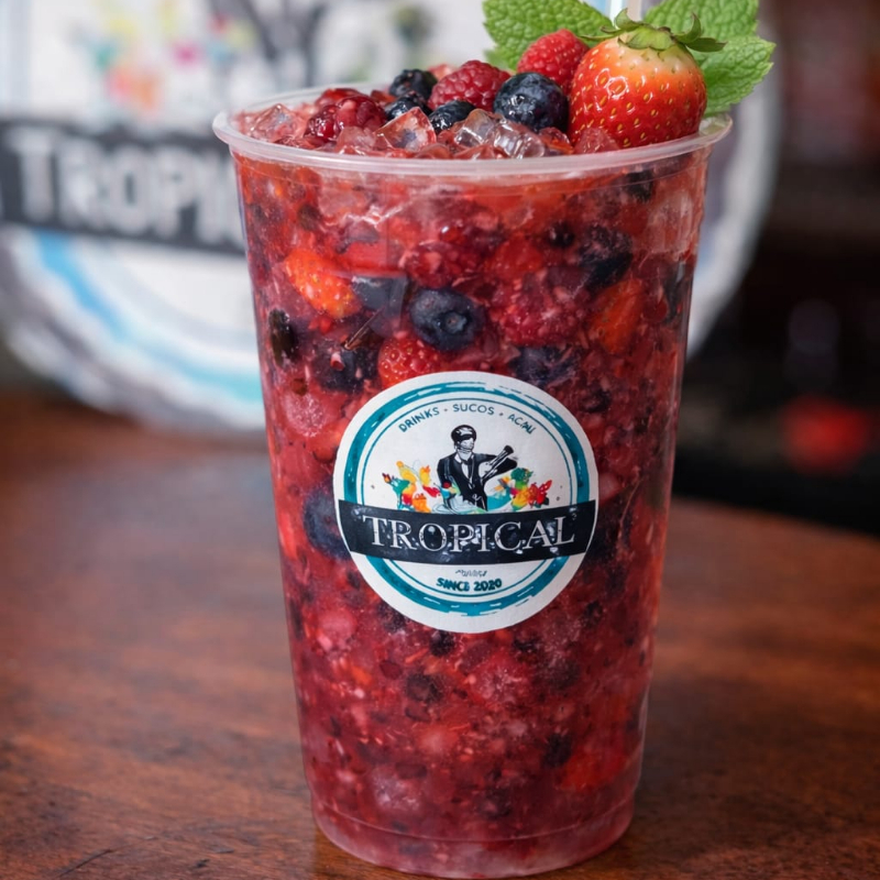 Morango, amora e framboesa.