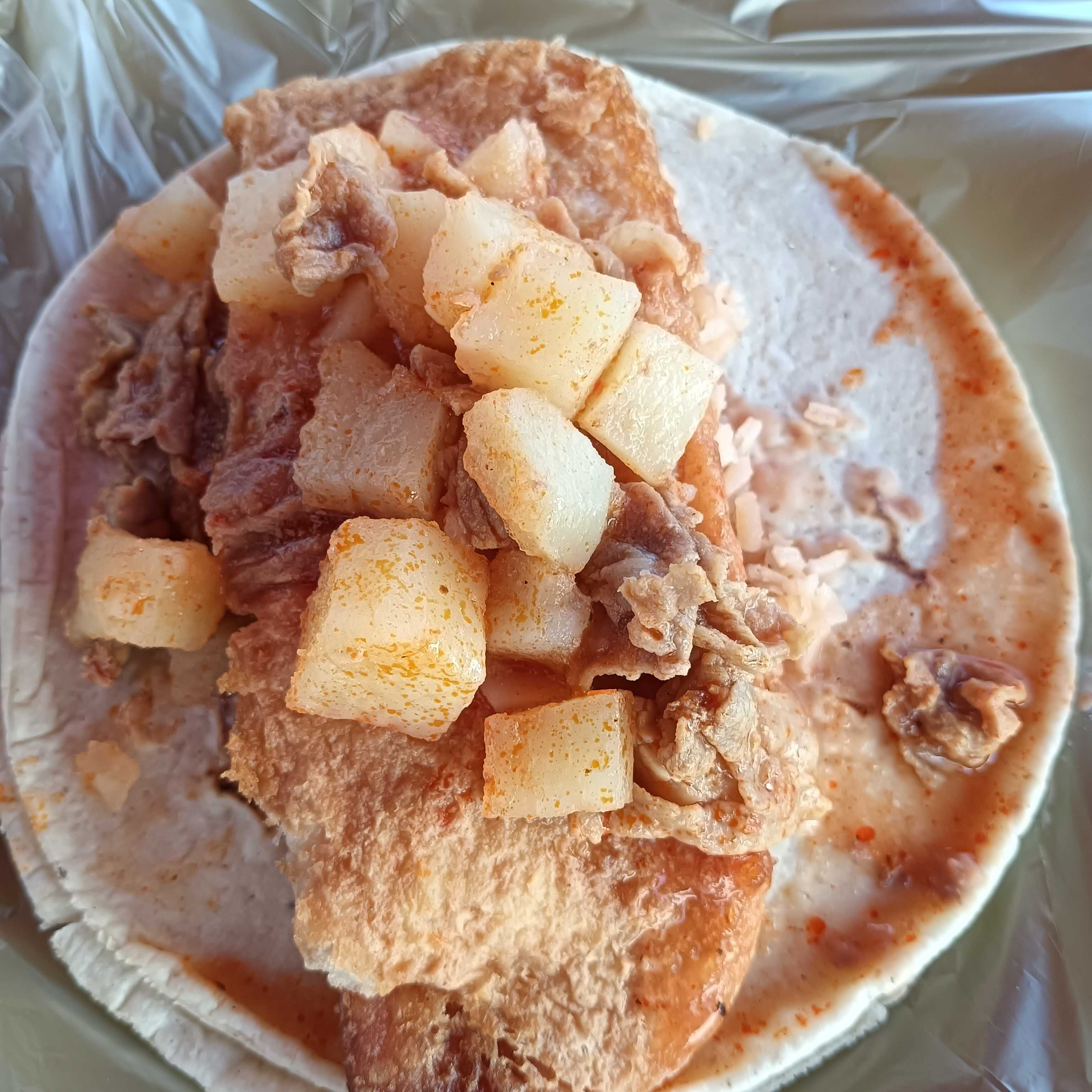Taco DeRollito de Jamon con Salsa de Papas