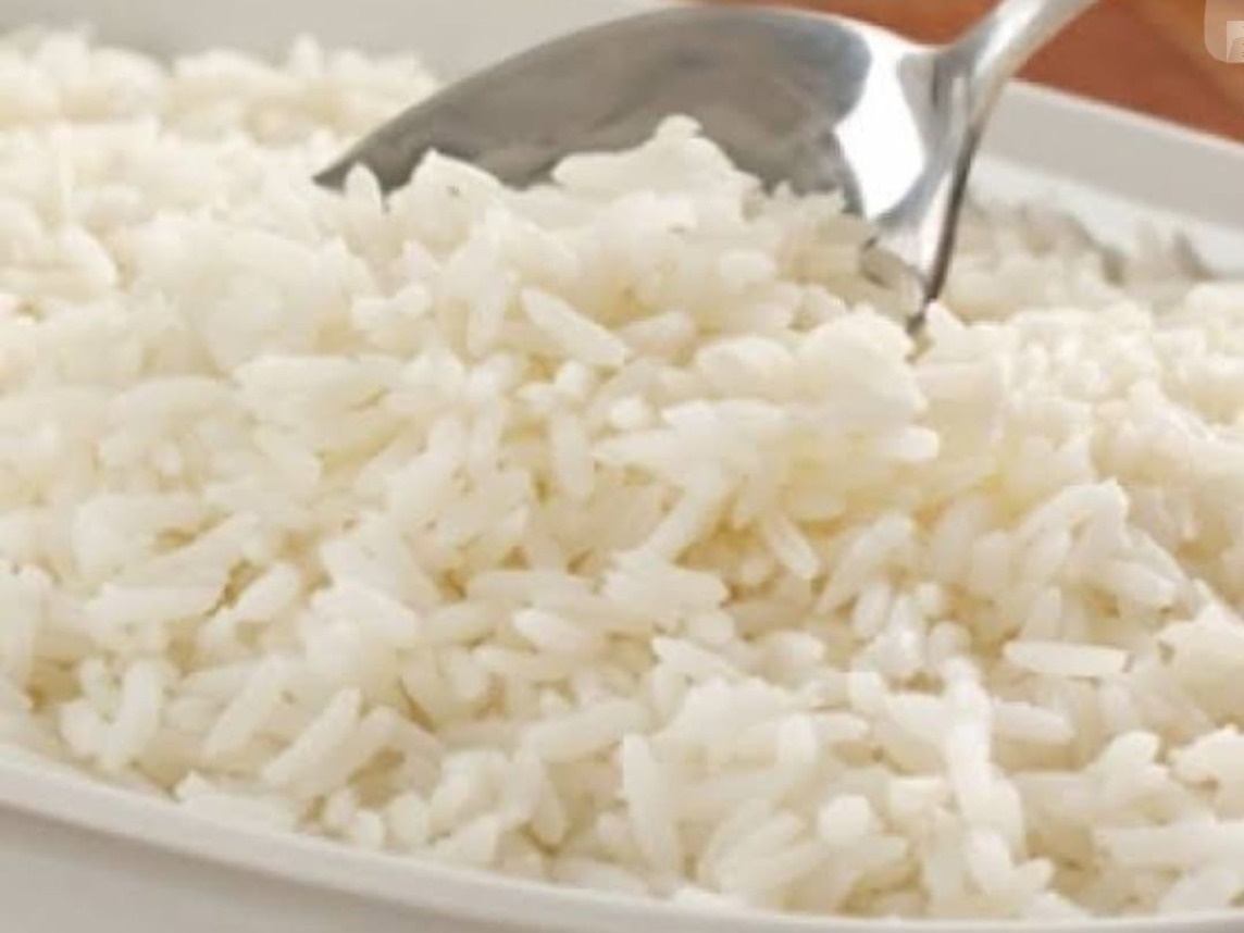 300g de um delicioso arroz temperadinho com alho.