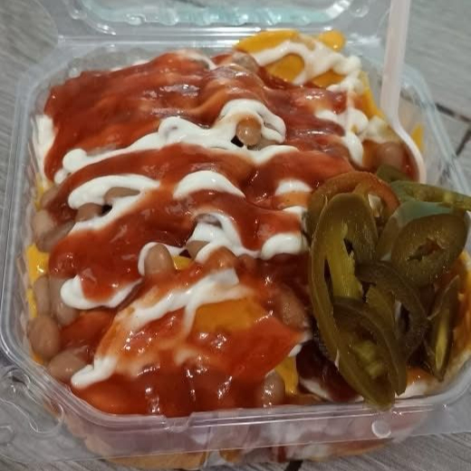 Nachos con Frijoles