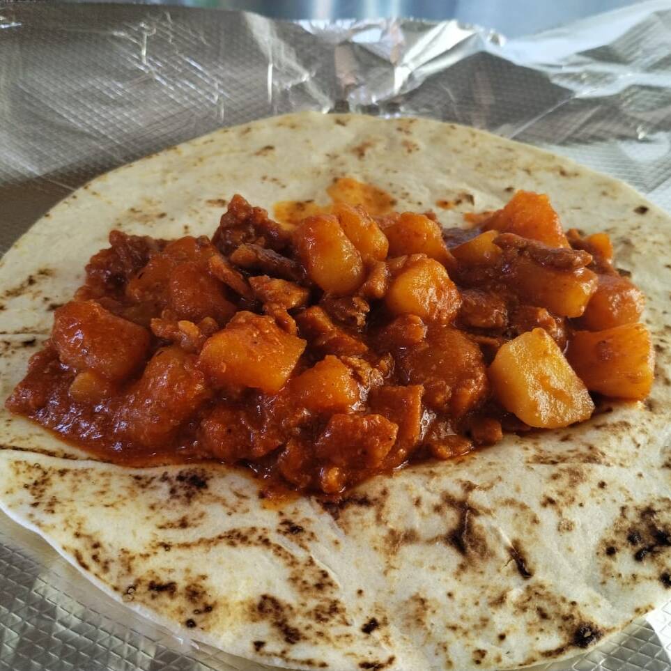 Burro de Res en Salsa Roja
