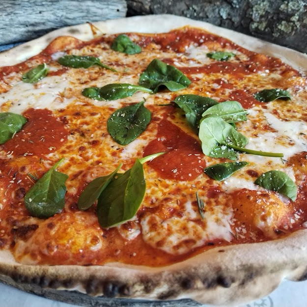 Pizza estilo margarita