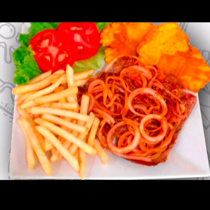 carne encebollada