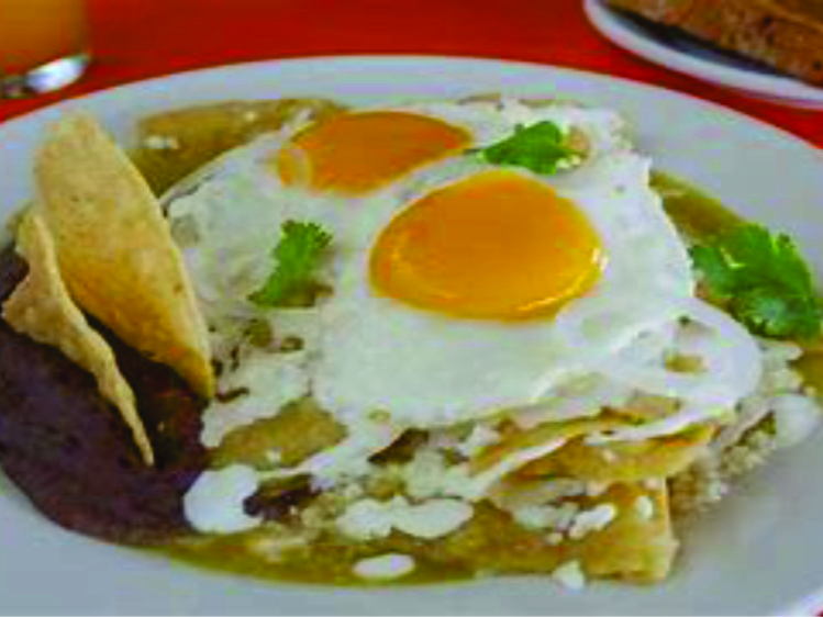 Chilaquiles con Huevo