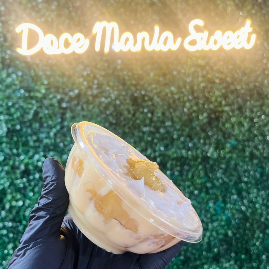 creme de ninho, geleia de abacaxi, chantininho.