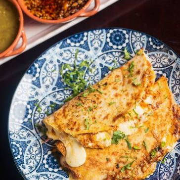 Quesadilla Alambre de Pechuga de Pollo