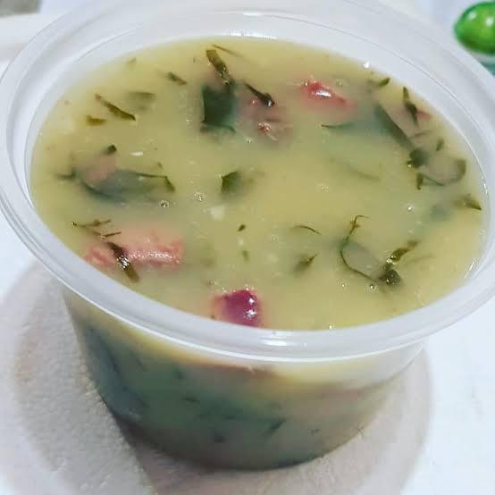 Feito com calabresa e bacon bem temperadinhos, que garantem um sabor irresistível! Prático e delicioso — é só aquecer e saborear!