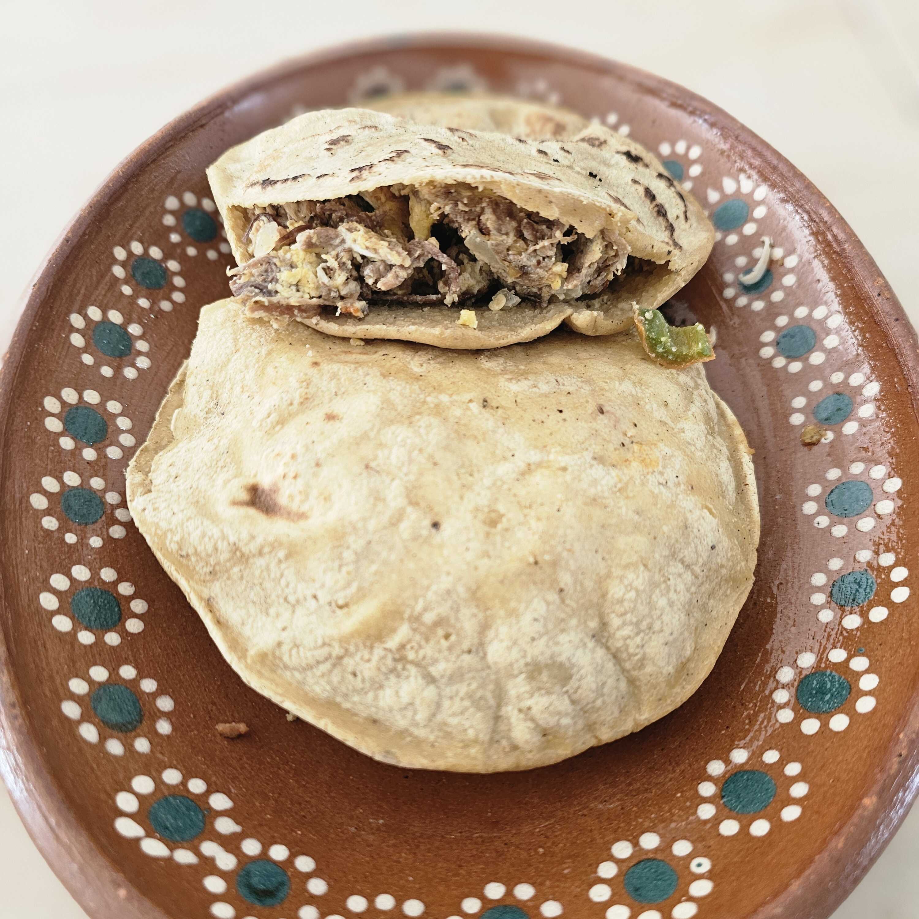 Gordita Chica Machaca con Huevo