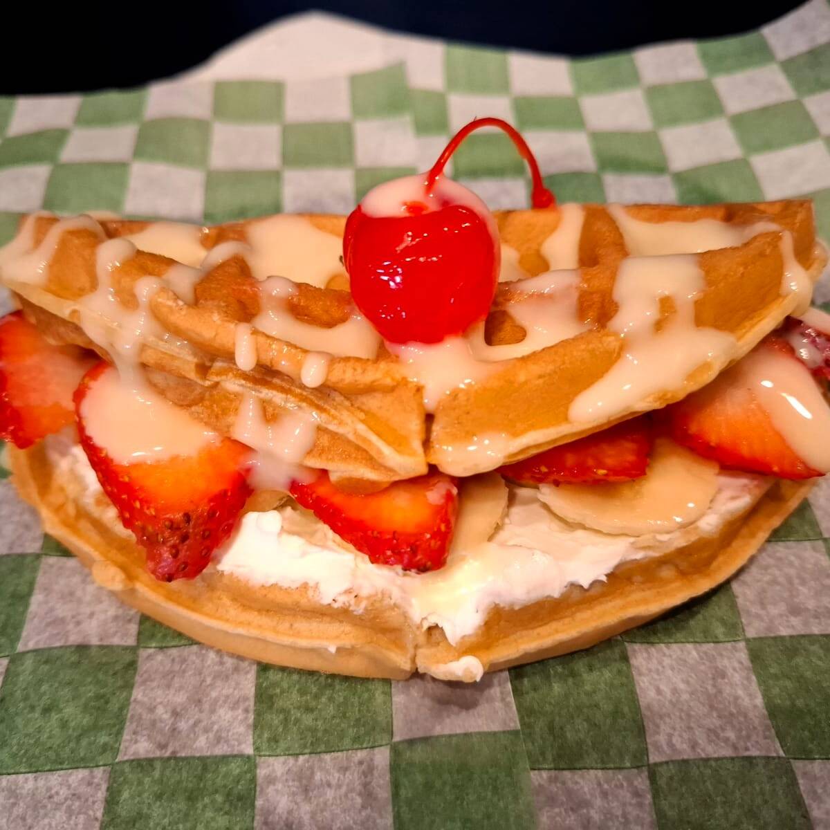 La Amorosa (Plátano, Fresas Naturales,Queso Crema)