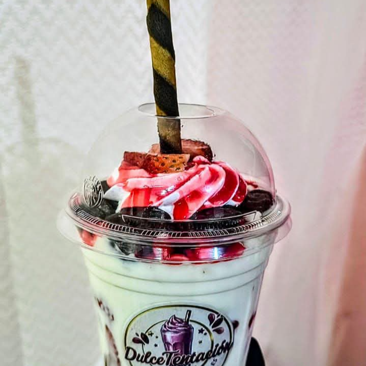 Fresas con Crema Grande 14 oz