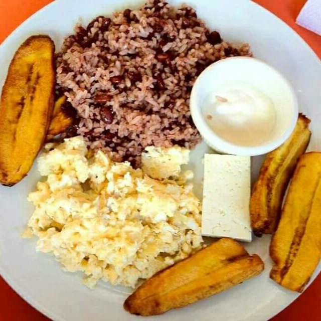 Gallo Pinto Sencillo