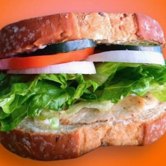 Sándwich de pechuga de pollo