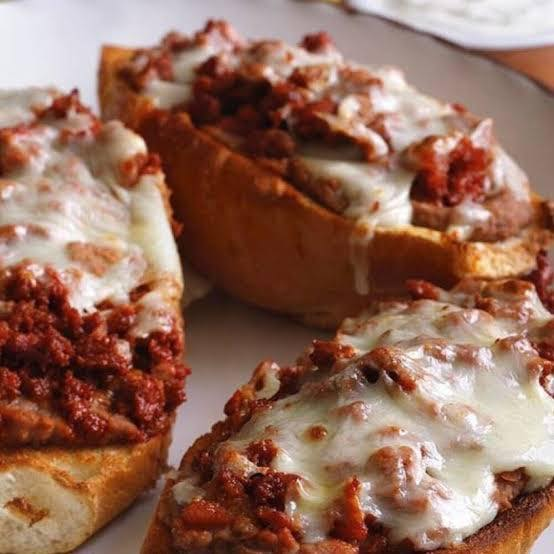 Mollete con Chorizo