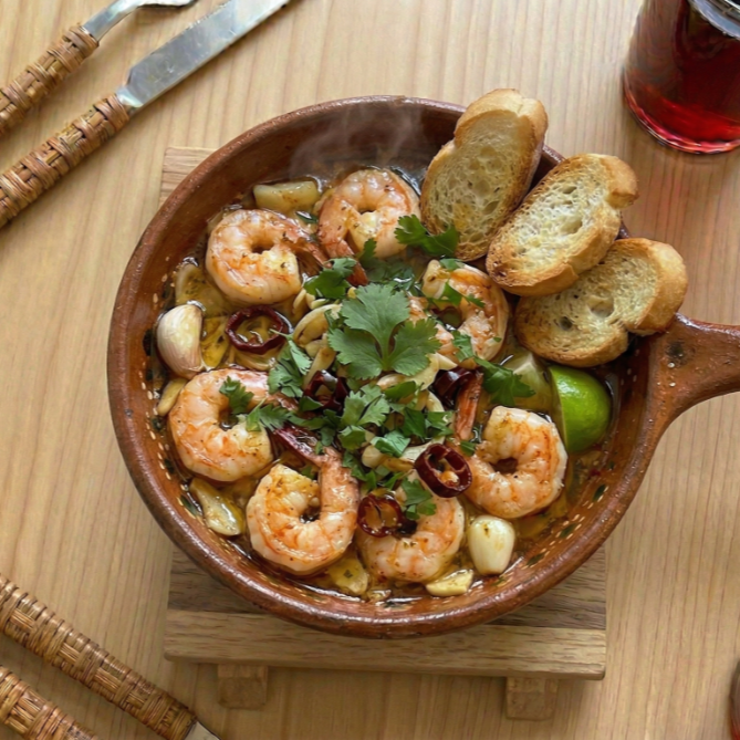 Camarones al Ajillo