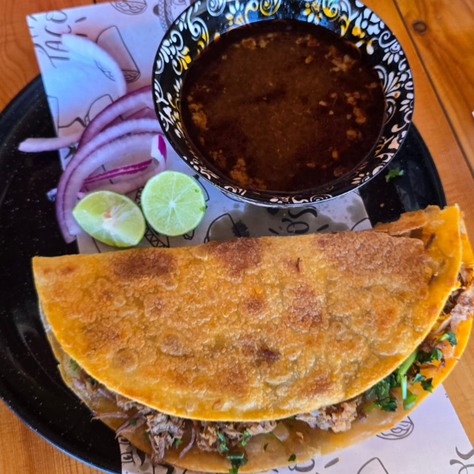 Quesadilla De Harina y Gordita