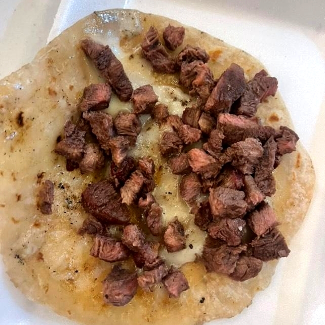Quesadilla Harina con Carne y Tripa