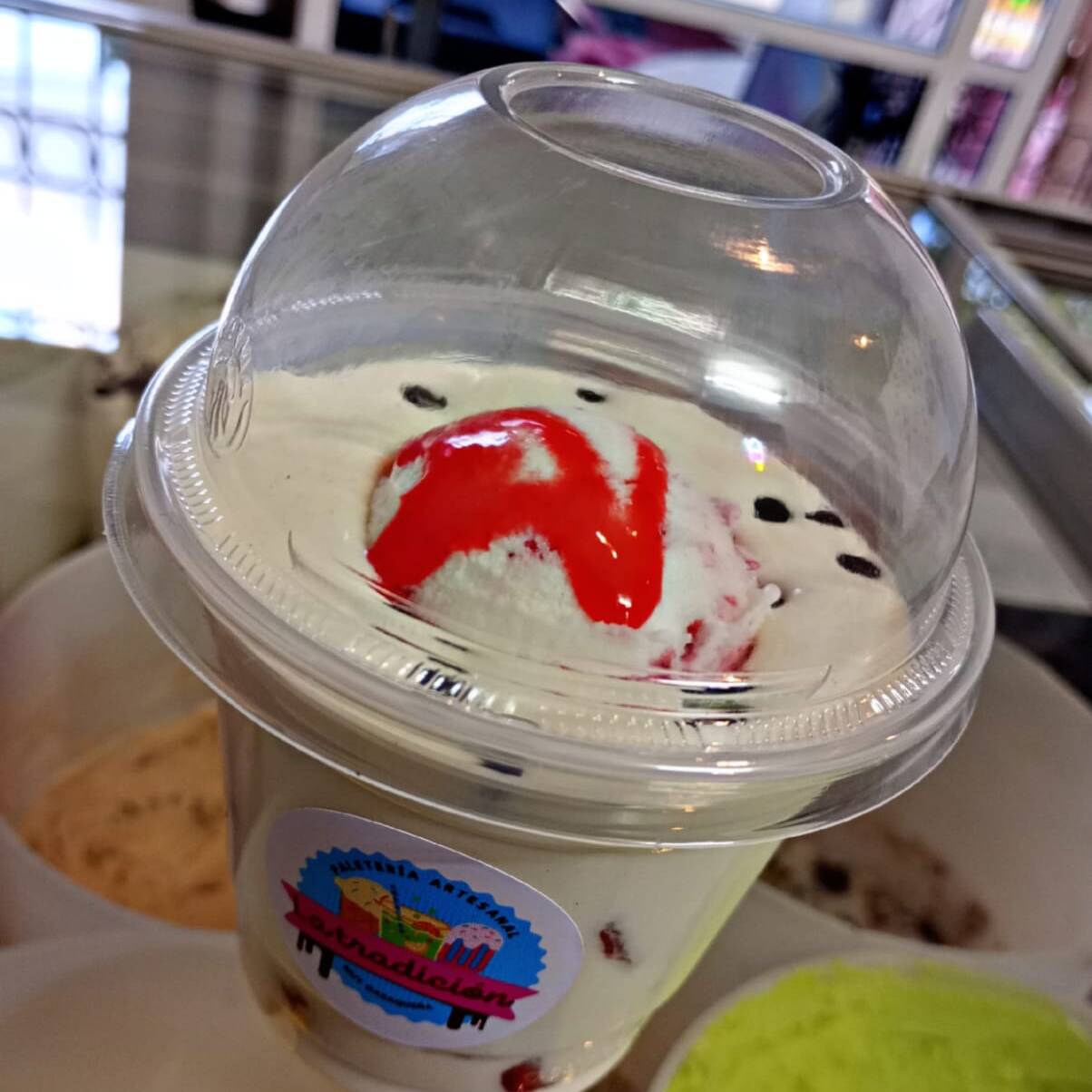 fresas con crema 12oz