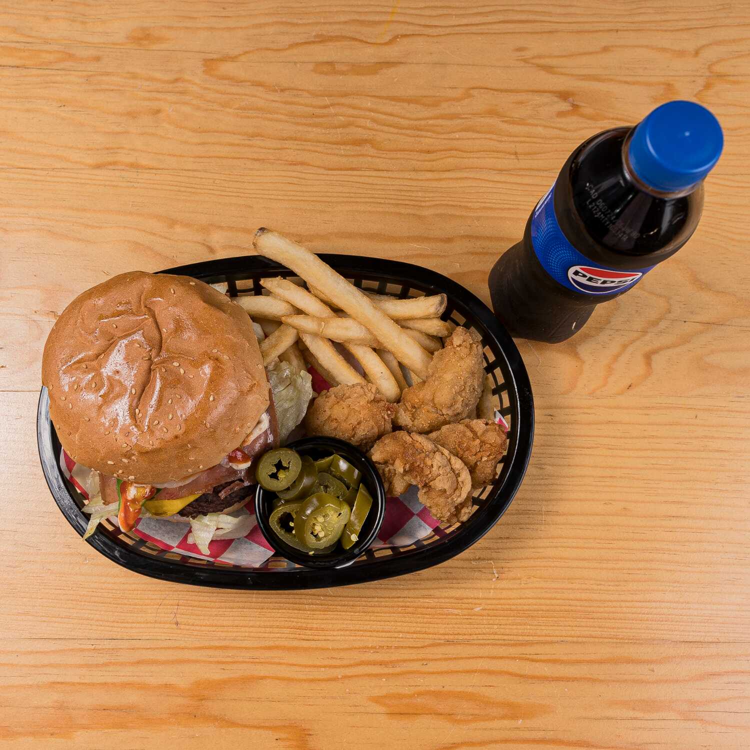 COMBO BURGER CLASICA + PAPAS +4BONELESS + REFRESCO