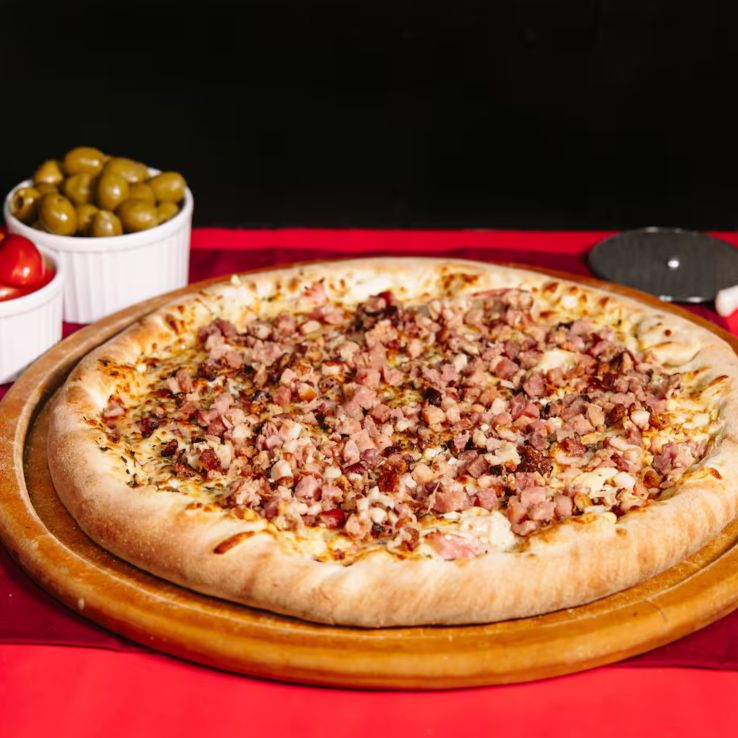 Mussarela e bacon.