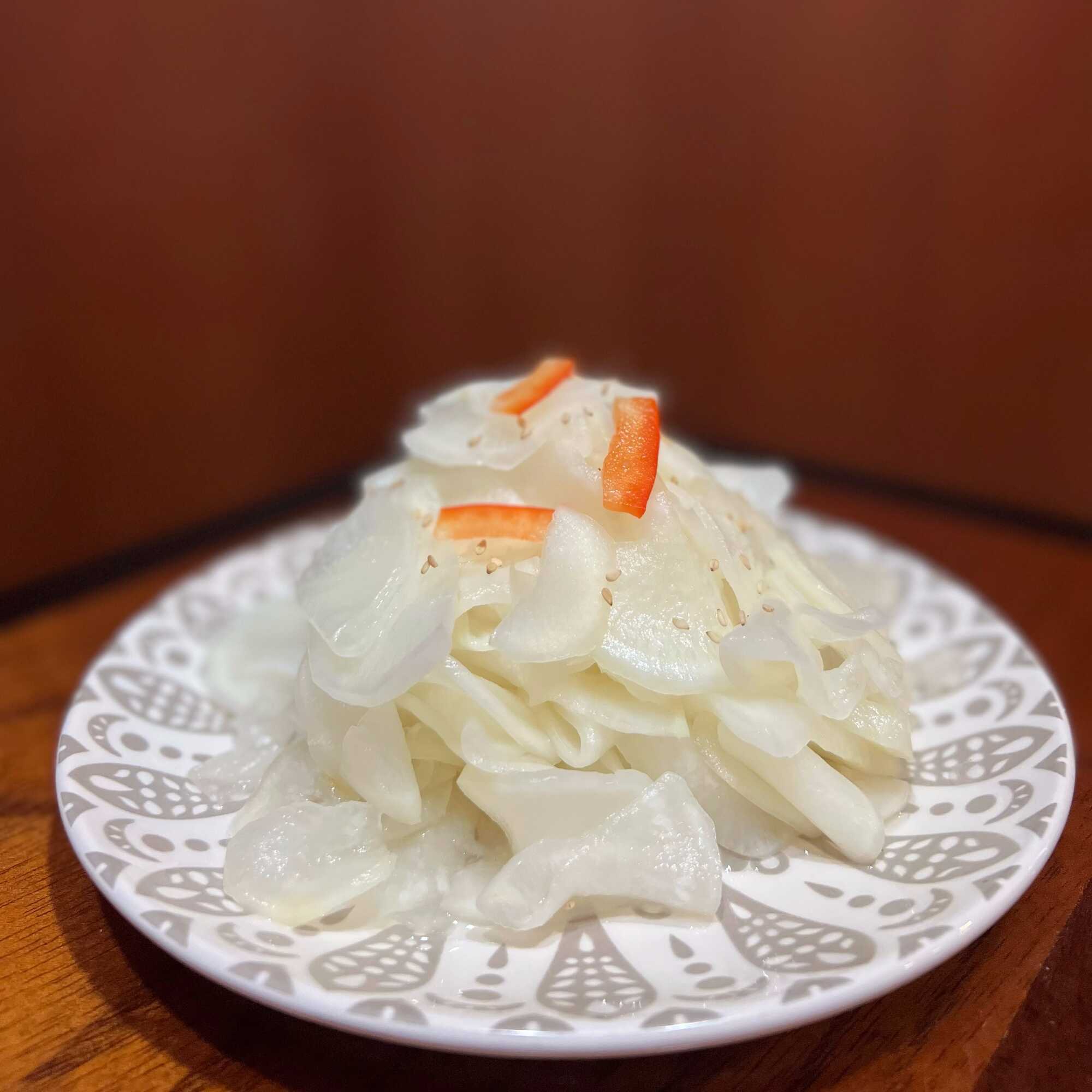 1 Porción de nabo encurtido