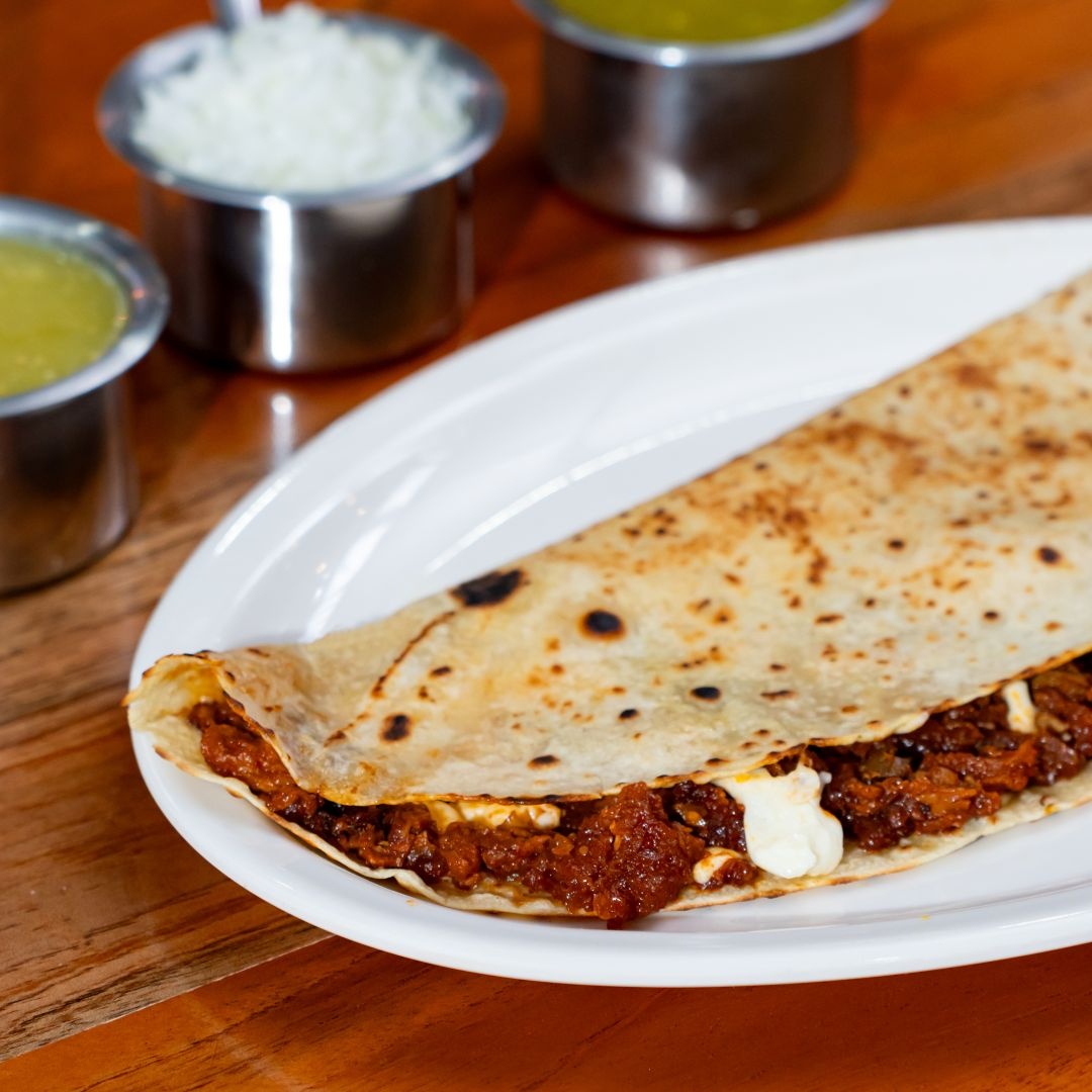 Chicharrón con quesillo